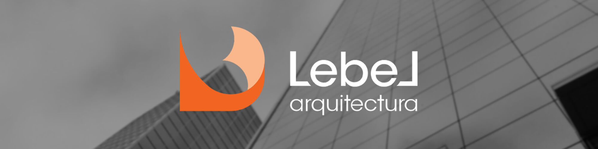 Edificio con logo lebel arquitectura